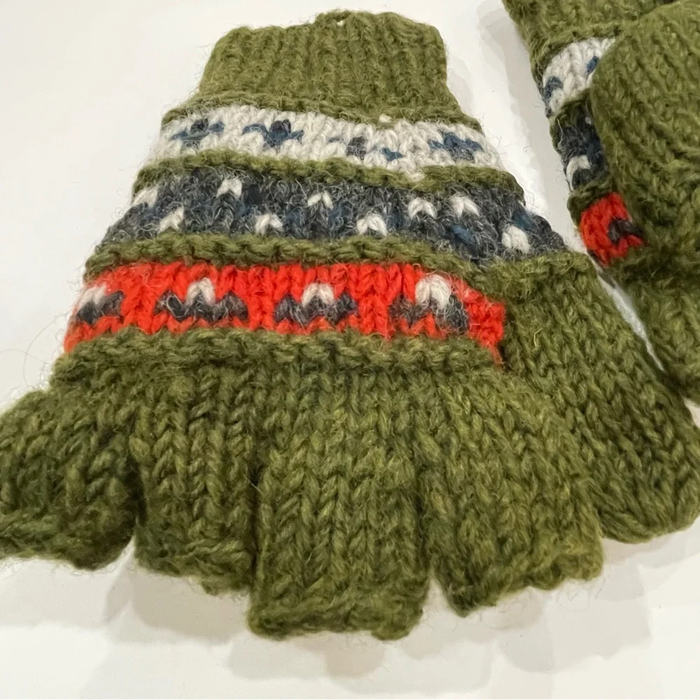 Turtle Fur Cozy Olive Knit Mittens with Pattern, M/L